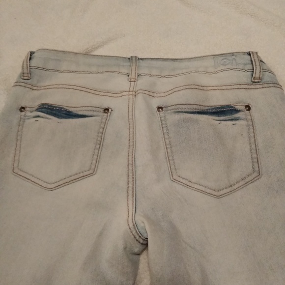 Lei Capris - Picture 2 of 3